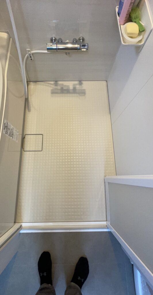 明石市でピッタリサイズの浴室リフォーム！ぎりぎりの寸法で工事しました。