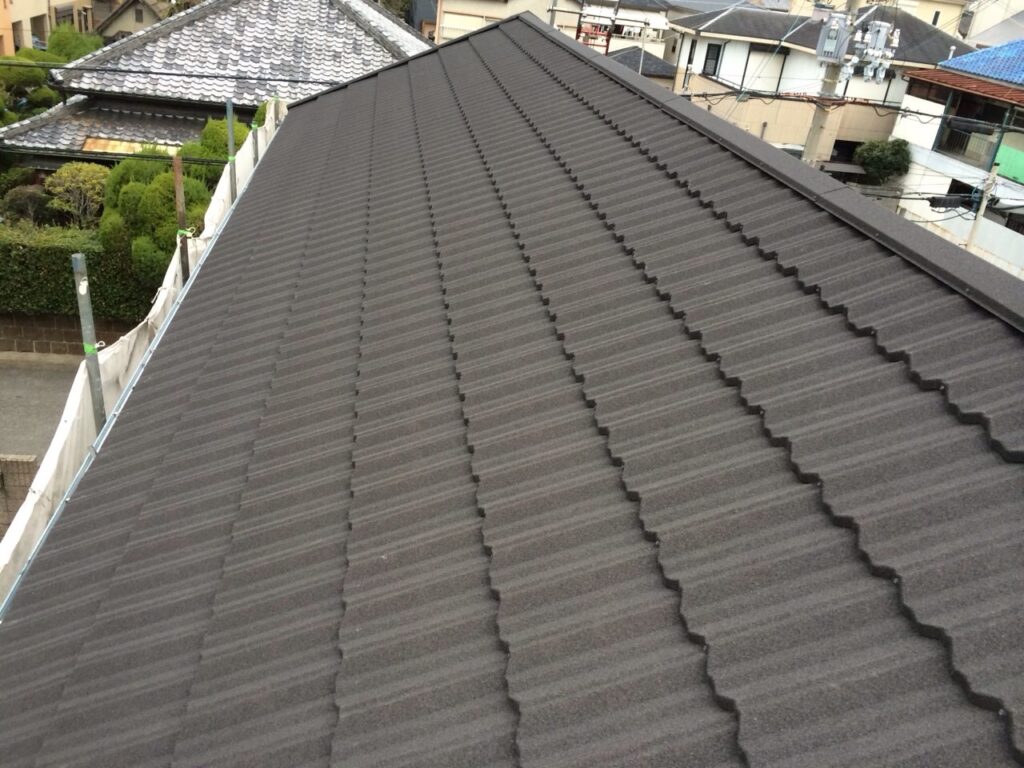 神戸市でLIXILのTルーフで屋根カバーリフォーム！保証も長い！