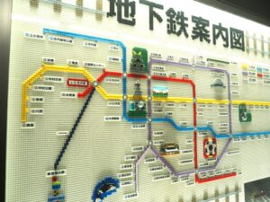 レゴで作られた、名古屋の地下鉄案内図