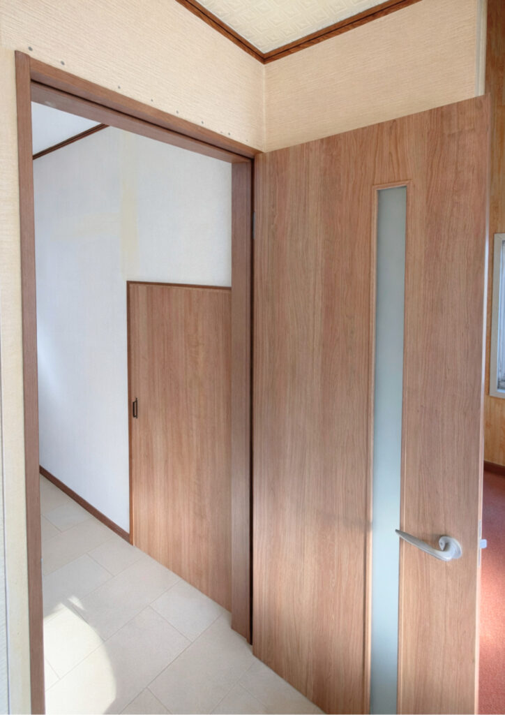 明石市リフォーム　M様邸　リビング出入口遮音ドア　施工後