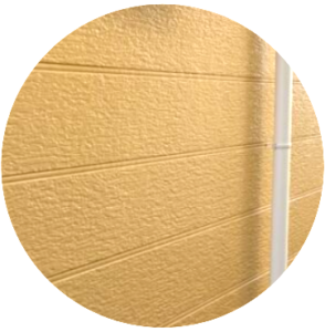 上塗りが完了した外壁