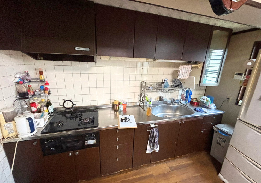 明石市　自然と家族の会話が広がるキッチンへ