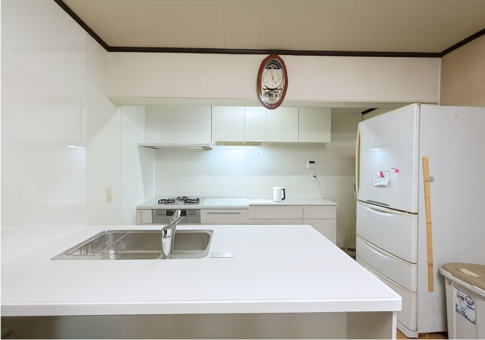 明石市　自然と家族の会話が広がるキッチンへ