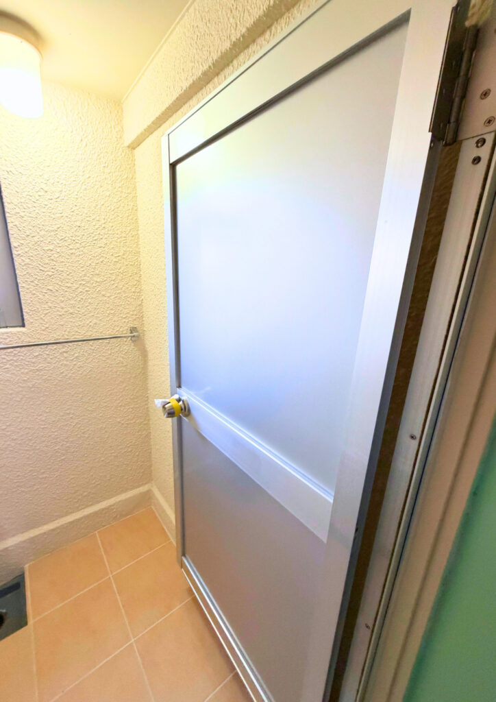 明石市リフォーム　M様邸　浴室ドア　施行後