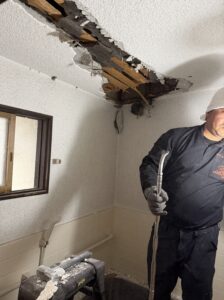 明石市A様邸 解体中の浴室