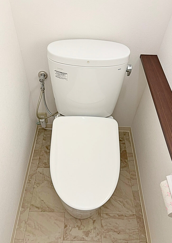 明石市リフォーム　M様邸　トイレ施工後　TOTO/ピュアレストEX