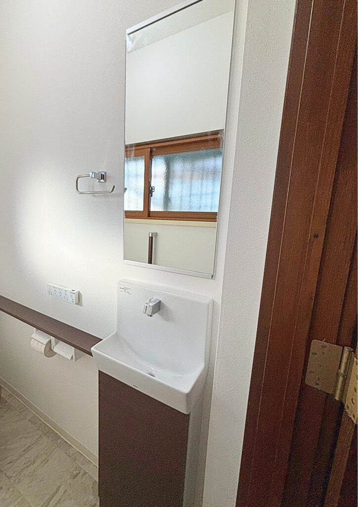 明石市リフォーム　M様邸　トイレ施工後　TOTO/ピュアレストEX